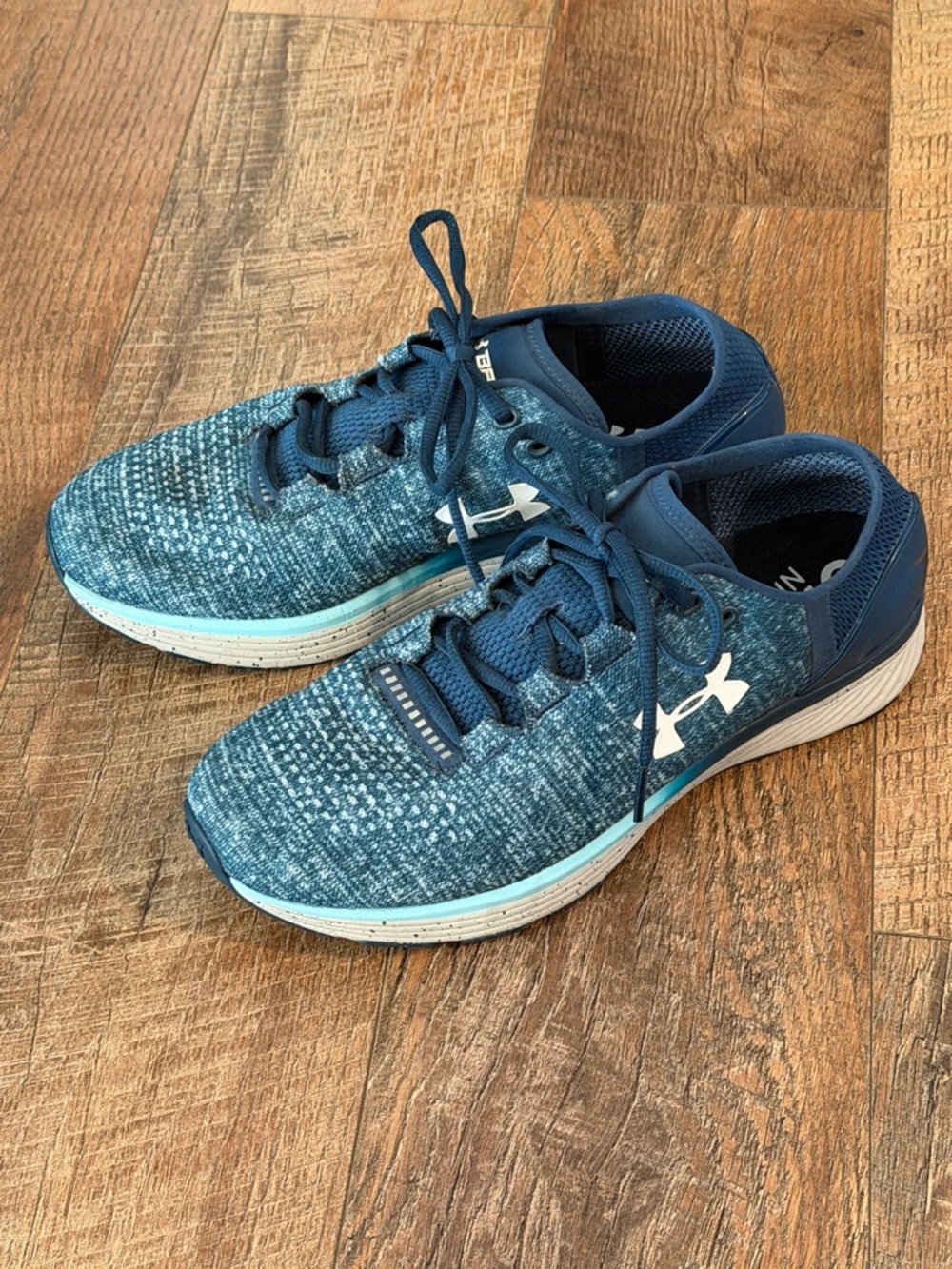 Like New Under Armour Charged Bandit 3 Blue Ombré Road Running Shoes Women 10